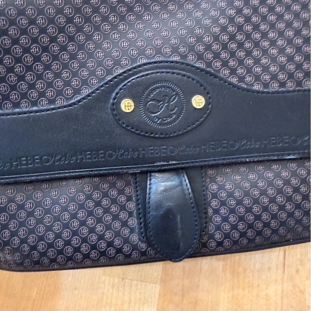 Hebe Vintage Signature Crossbody Bag